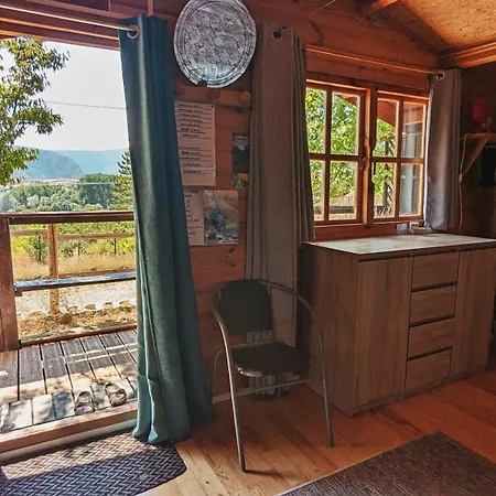 Parque de Campismo Les De Bourras