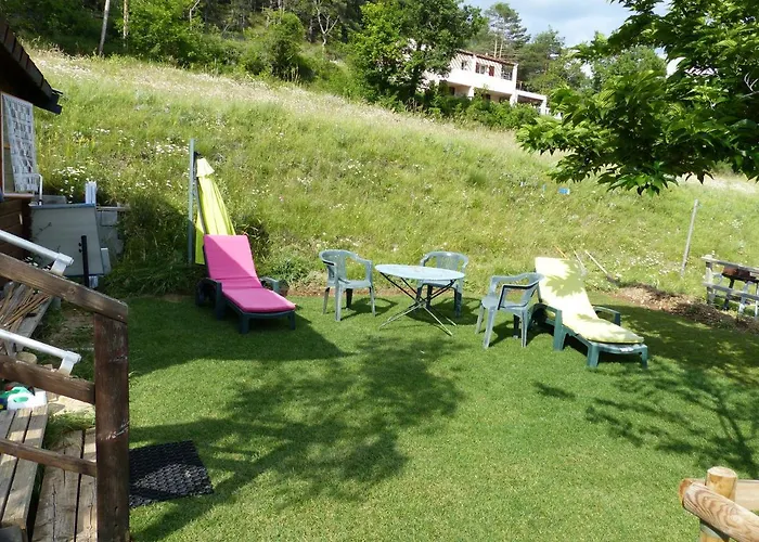 Les De Bourras Parque de Campismo