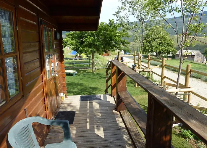 Parque de Campismo Les De Bourras *